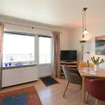 Brandenburger Str. 1 *