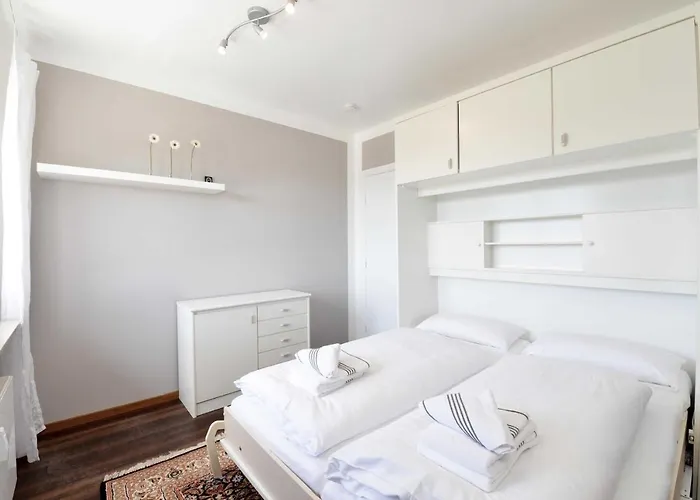 Brandenburger Str. 1